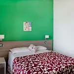 A Due Passi Dal Mare B&B