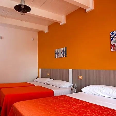 Frühstückspension A Due Passi Dal Mare 4*