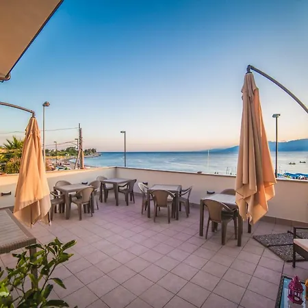 A Due Passi Dal Mare Frühstückspension 4*