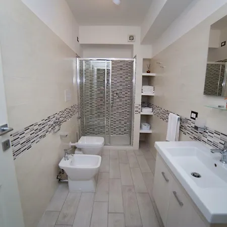 A Due Passi Dal Mare Frühstückspension Catona Di Reggio Calabria