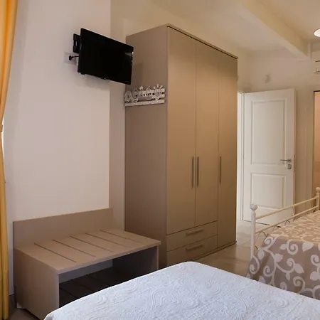 A Due Passi Dal Mare Frühstückspension 4*