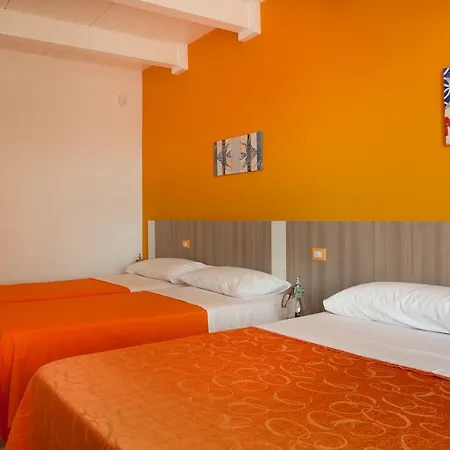 B&B A Due Passi Dal Mare 4*