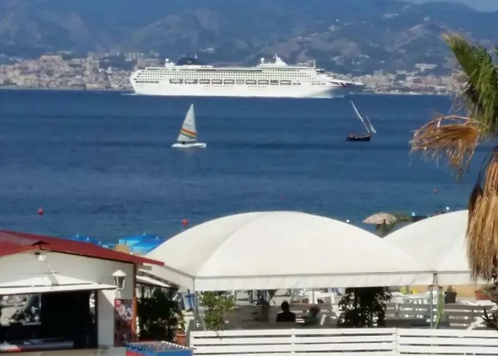 Bed & Breakfast A Due Passi Dal Mare 4*