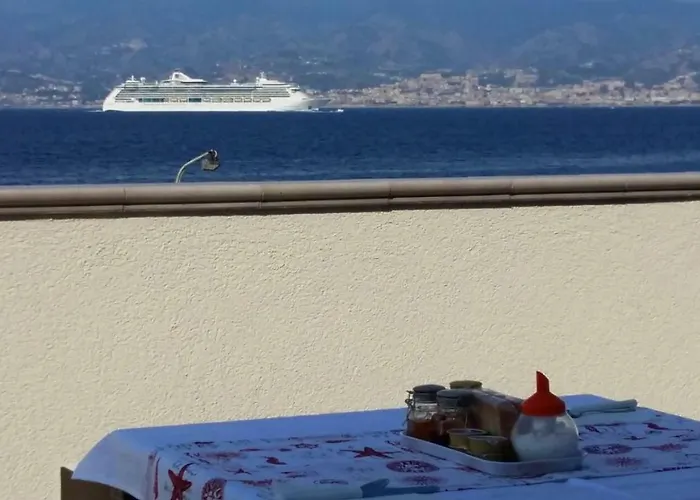 Bed & Breakfast A Due Passi Dal Mare 4*