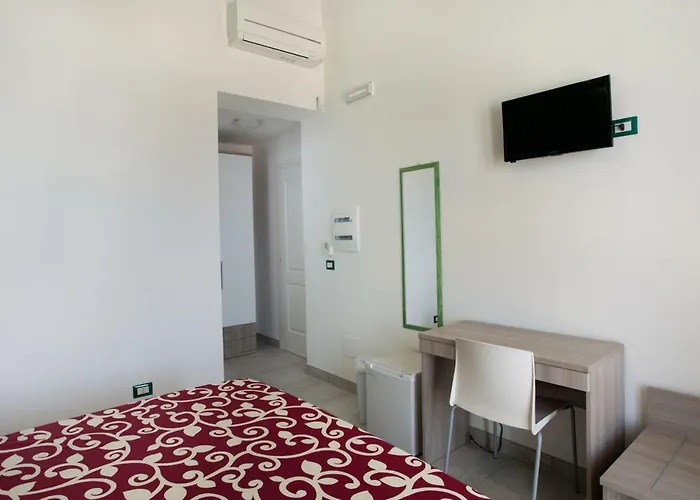 A Due Passi Dal Mare Bed & Breakfast