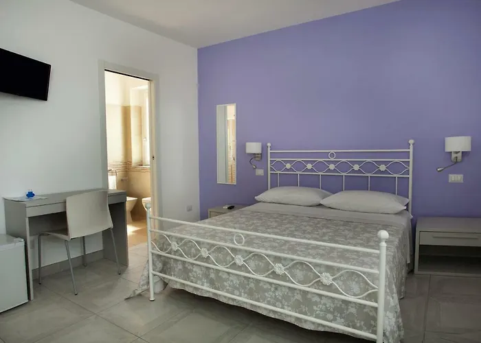 A Due Passi Dal Mare Bed & Breakfast