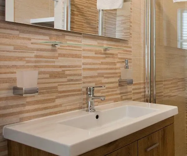 A Due Passi Dal Mare Bed & Breakfast 4*