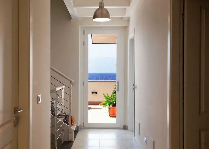 A Due Passi Dal Mare Bed & Breakfast Catona Di Reggio Calabria